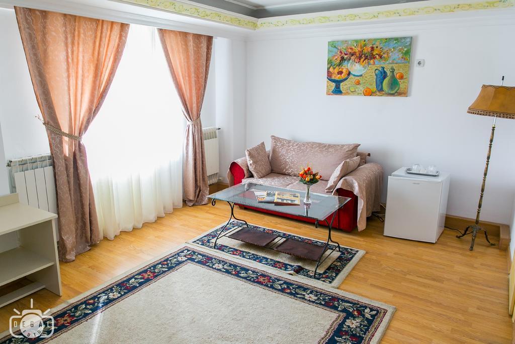 Villa Tamara Bukarest Zimmer foto