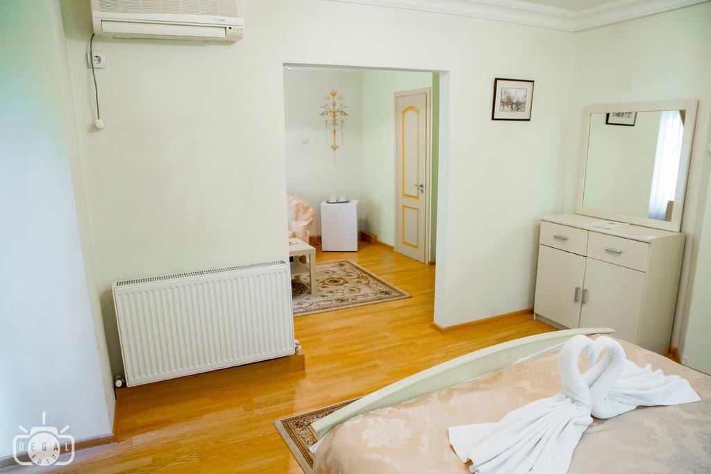 Villa Tamara Bukarest Zimmer foto